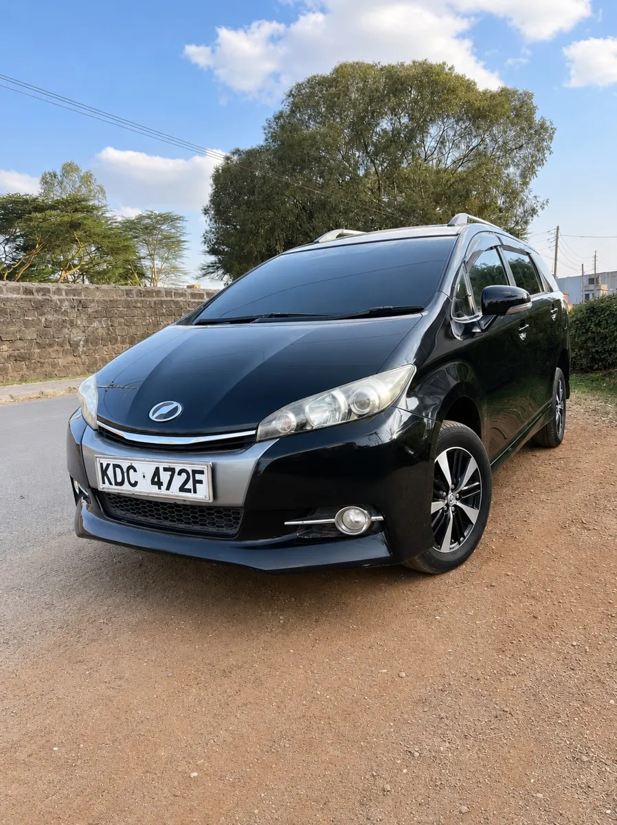 Black Toyota Wish 1800cc: front three-quarter view
